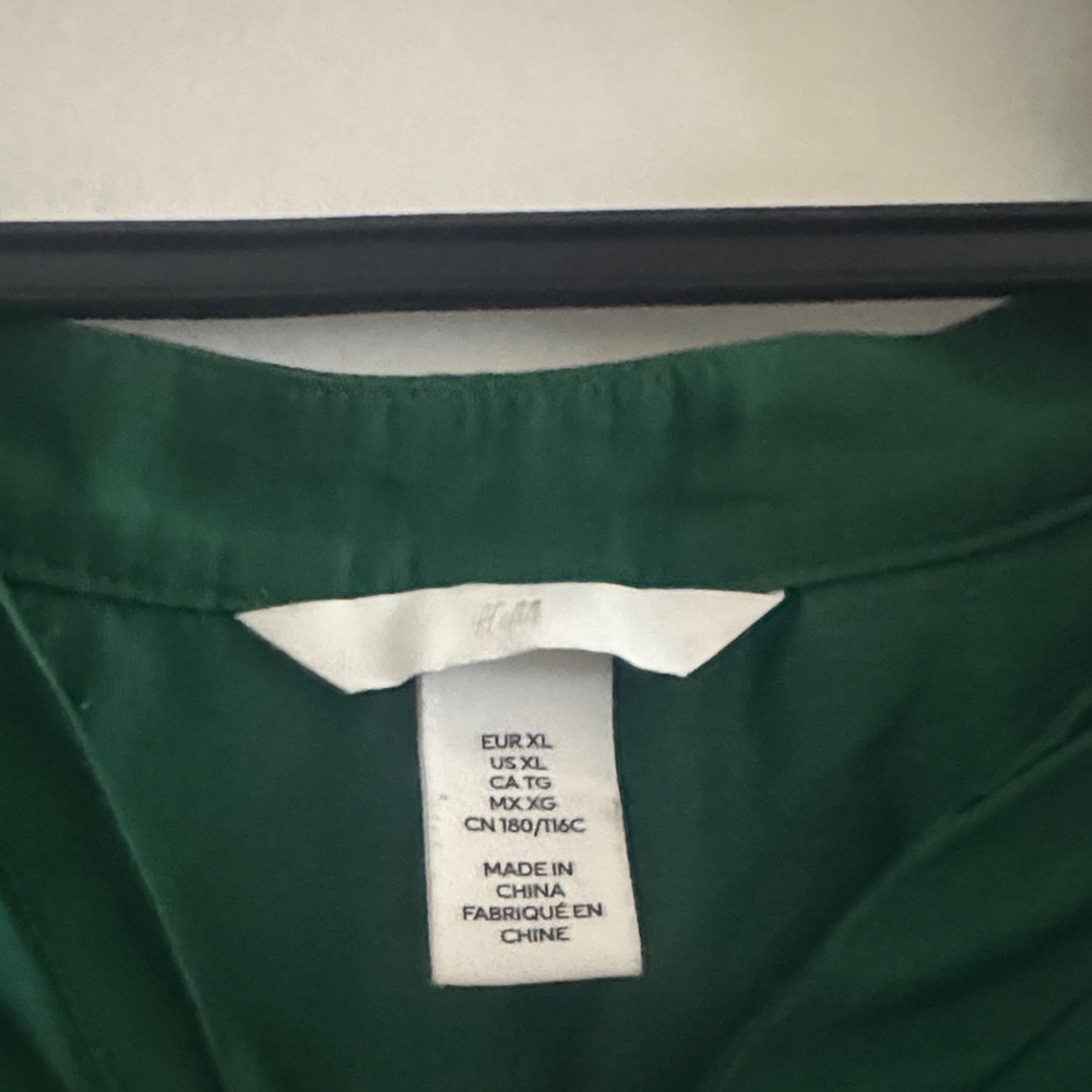 H&M Deep Green Ruffled Blouse - Picture 3 of 4